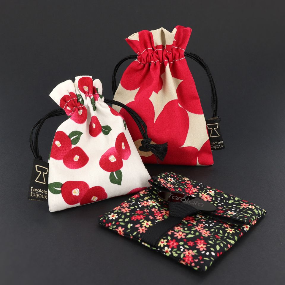 Taratata Ring Arty – Bunter Blumen-Ring mit handgemalten Mustern